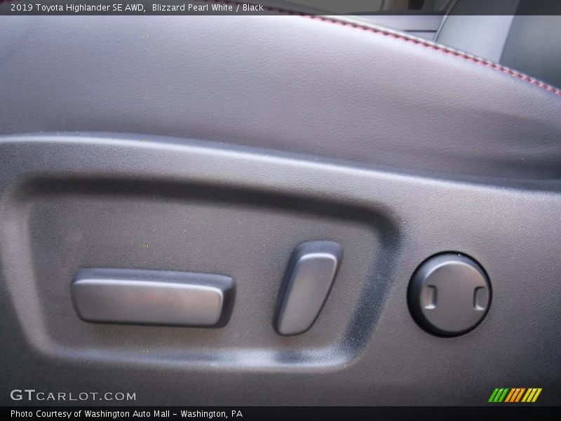 Blizzard Pearl White / Black 2019 Toyota Highlander SE AWD