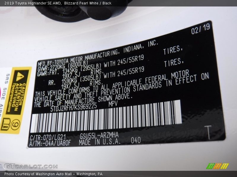 Blizzard Pearl White / Black 2019 Toyota Highlander SE AWD