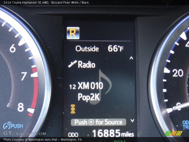 Blizzard Pearl White / Black 2019 Toyota Highlander SE AWD