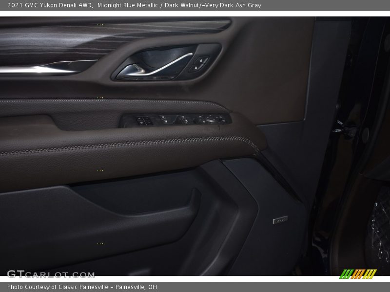 Midnight Blue Metallic / Dark Walnut/­Very Dark Ash Gray 2021 GMC Yukon Denali 4WD