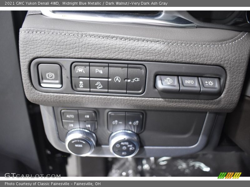 Midnight Blue Metallic / Dark Walnut/­Very Dark Ash Gray 2021 GMC Yukon Denali 4WD