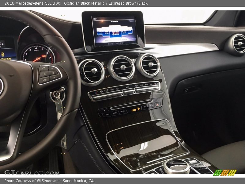 Obsidian Black Metallic / Espresso Brown/Black 2018 Mercedes-Benz GLC 300