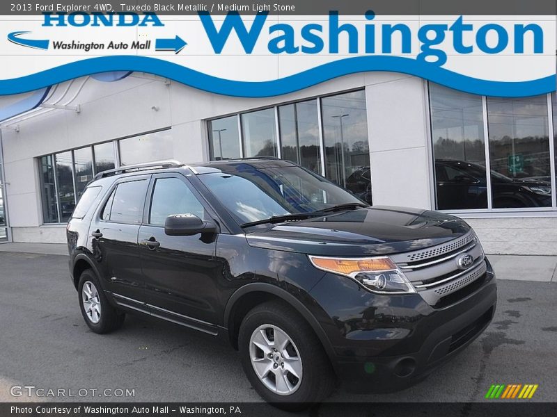 Tuxedo Black Metallic / Medium Light Stone 2013 Ford Explorer 4WD