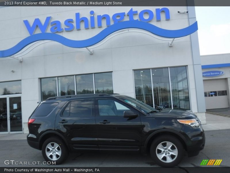 Tuxedo Black Metallic / Medium Light Stone 2013 Ford Explorer 4WD