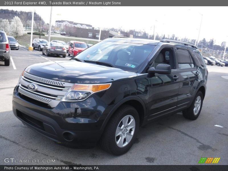 Tuxedo Black Metallic / Medium Light Stone 2013 Ford Explorer 4WD