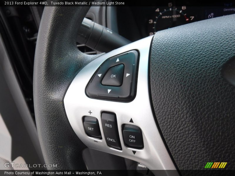 Tuxedo Black Metallic / Medium Light Stone 2013 Ford Explorer 4WD