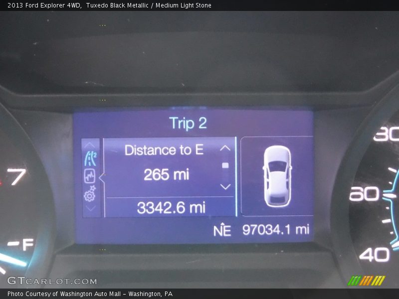 Tuxedo Black Metallic / Medium Light Stone 2013 Ford Explorer 4WD