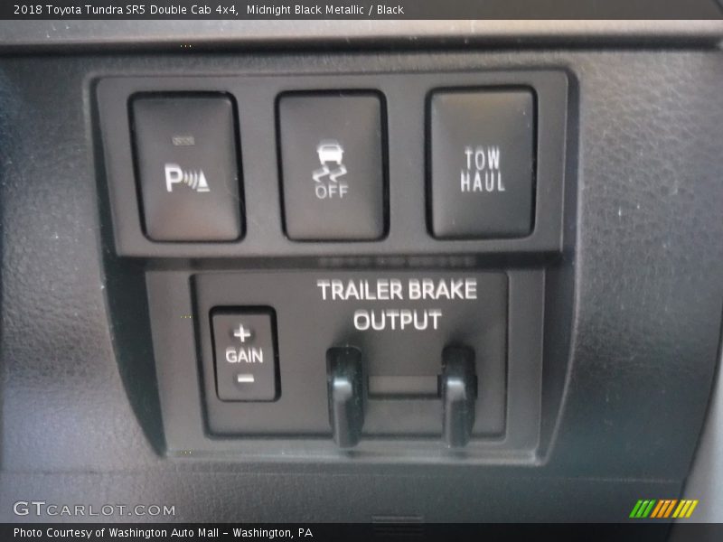 Midnight Black Metallic / Black 2018 Toyota Tundra SR5 Double Cab 4x4