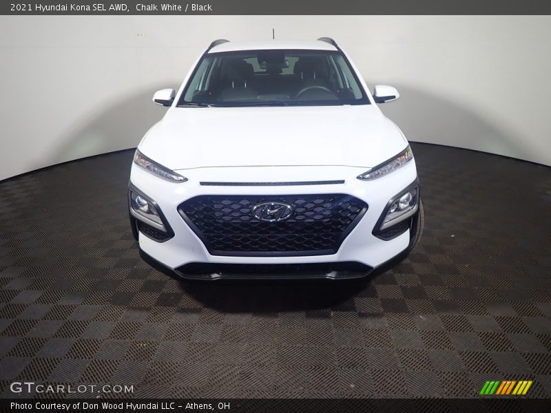 Chalk White / Black 2021 Hyundai Kona SEL AWD