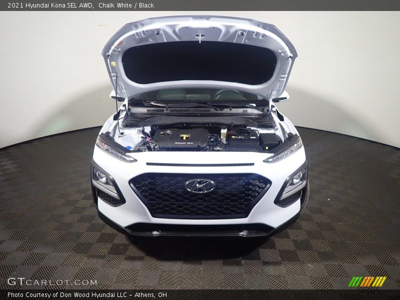 Chalk White / Black 2021 Hyundai Kona SEL AWD