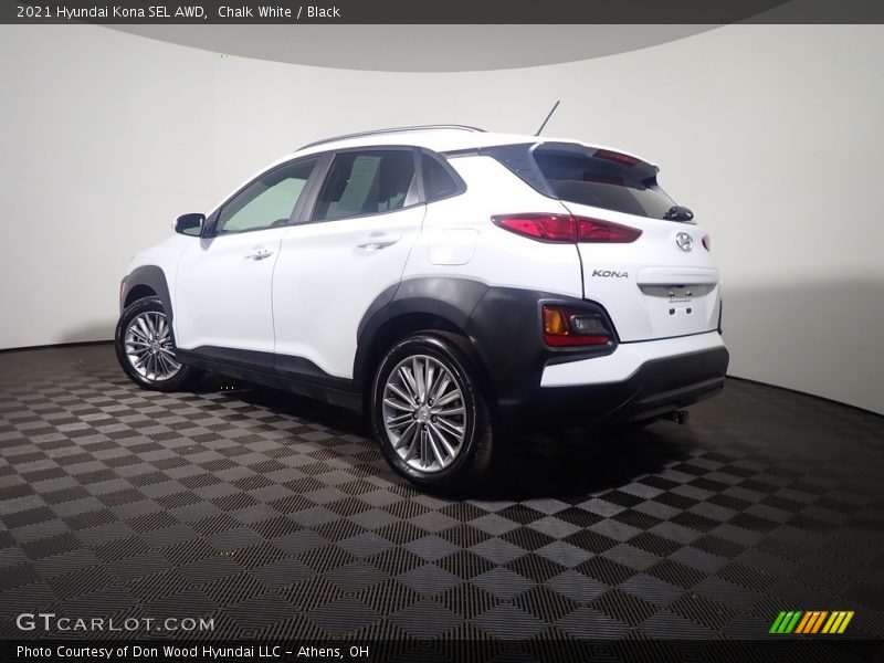 Chalk White / Black 2021 Hyundai Kona SEL AWD