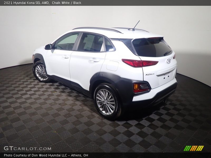 Chalk White / Black 2021 Hyundai Kona SEL AWD