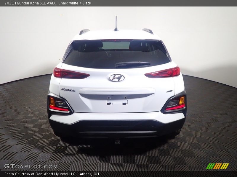Chalk White / Black 2021 Hyundai Kona SEL AWD