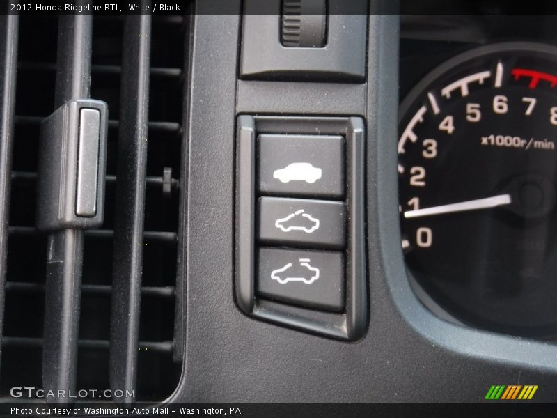 White / Black 2012 Honda Ridgeline RTL