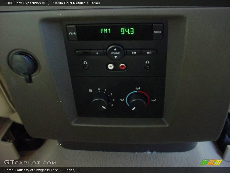 Pueblo Gold Metallic / Camel 2008 Ford Expedition XLT