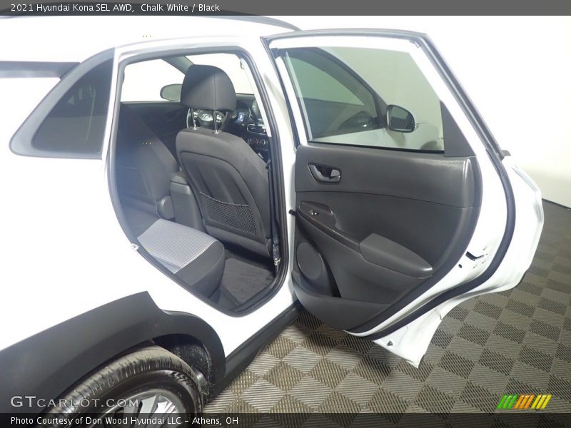Chalk White / Black 2021 Hyundai Kona SEL AWD