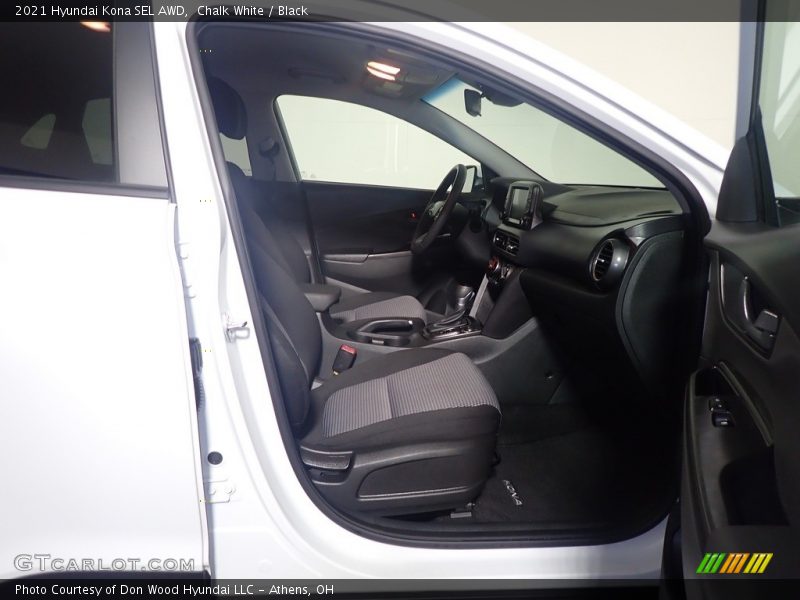 Chalk White / Black 2021 Hyundai Kona SEL AWD