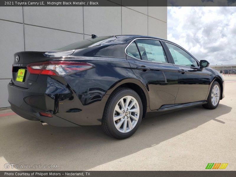 Midnight Black Metallic / Black 2021 Toyota Camry LE