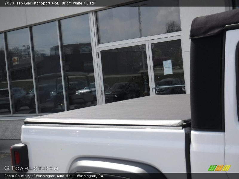 Bright White / Black 2020 Jeep Gladiator Sport 4x4