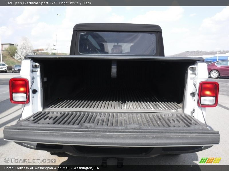 Bright White / Black 2020 Jeep Gladiator Sport 4x4