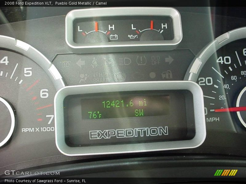 Pueblo Gold Metallic / Camel 2008 Ford Expedition XLT