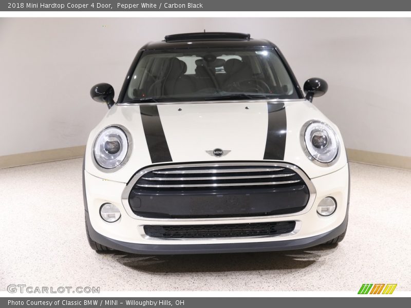 Pepper White / Carbon Black 2018 Mini Hardtop Cooper 4 Door