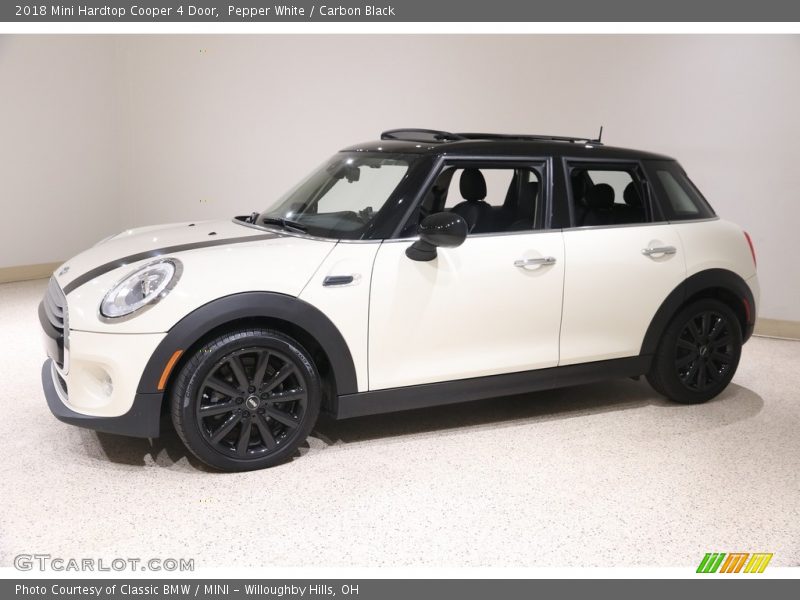 Pepper White / Carbon Black 2018 Mini Hardtop Cooper 4 Door