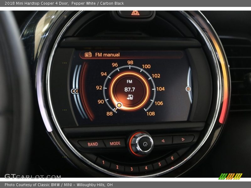 Pepper White / Carbon Black 2018 Mini Hardtop Cooper 4 Door