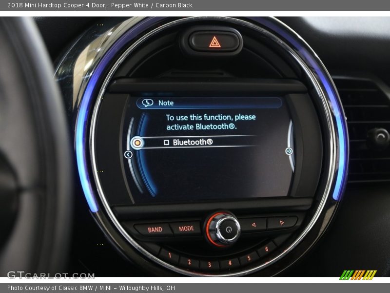 Pepper White / Carbon Black 2018 Mini Hardtop Cooper 4 Door