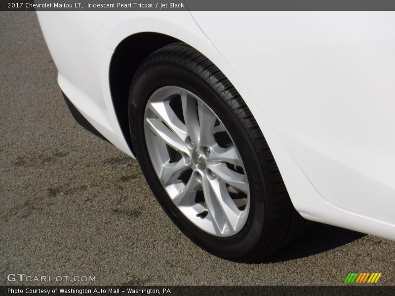 Iridescent Pearl Tricoat / Jet Black 2017 Chevrolet Malibu LT