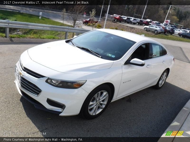 Iridescent Pearl Tricoat / Jet Black 2017 Chevrolet Malibu LT