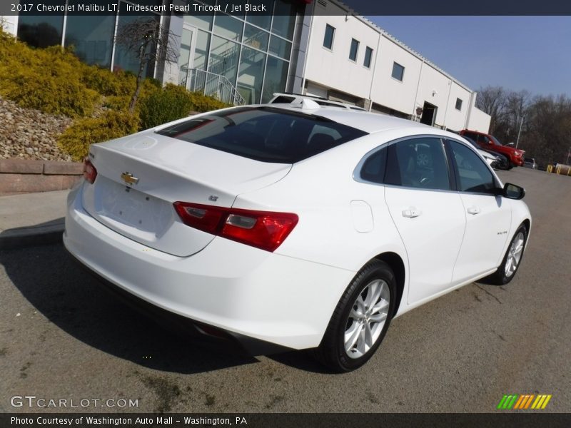Iridescent Pearl Tricoat / Jet Black 2017 Chevrolet Malibu LT