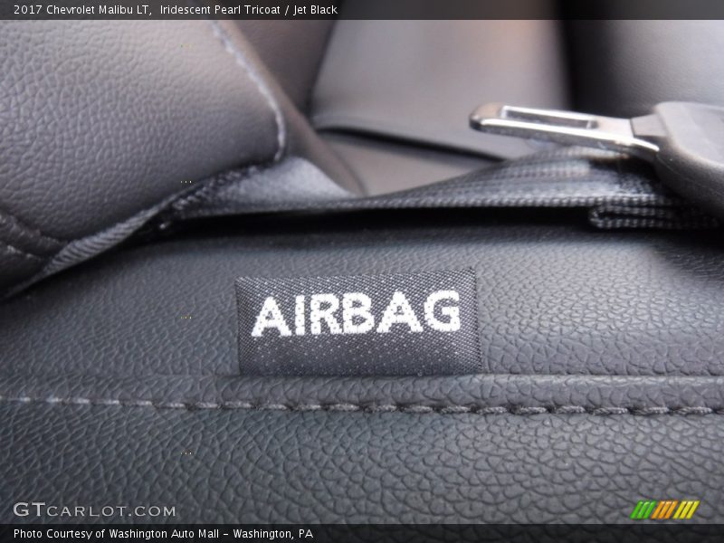 Iridescent Pearl Tricoat / Jet Black 2017 Chevrolet Malibu LT