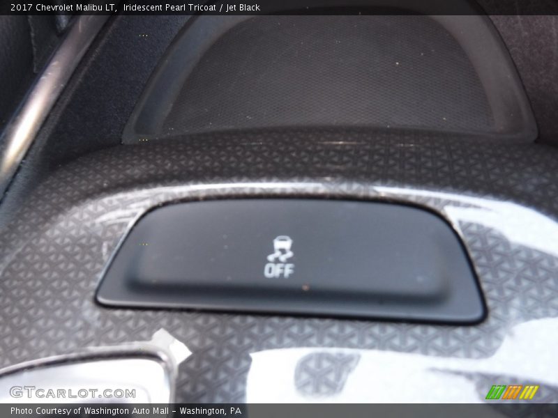 Iridescent Pearl Tricoat / Jet Black 2017 Chevrolet Malibu LT