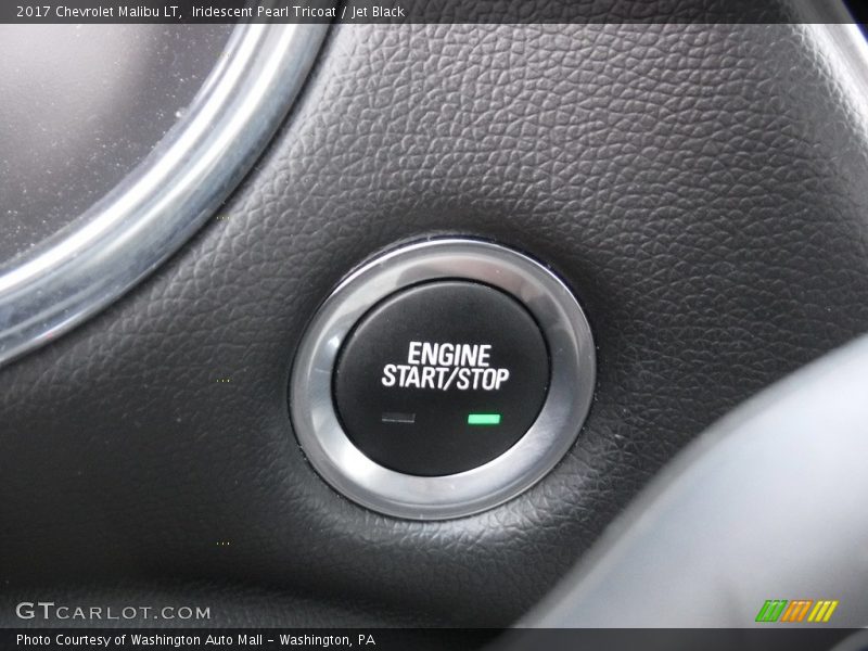 Iridescent Pearl Tricoat / Jet Black 2017 Chevrolet Malibu LT
