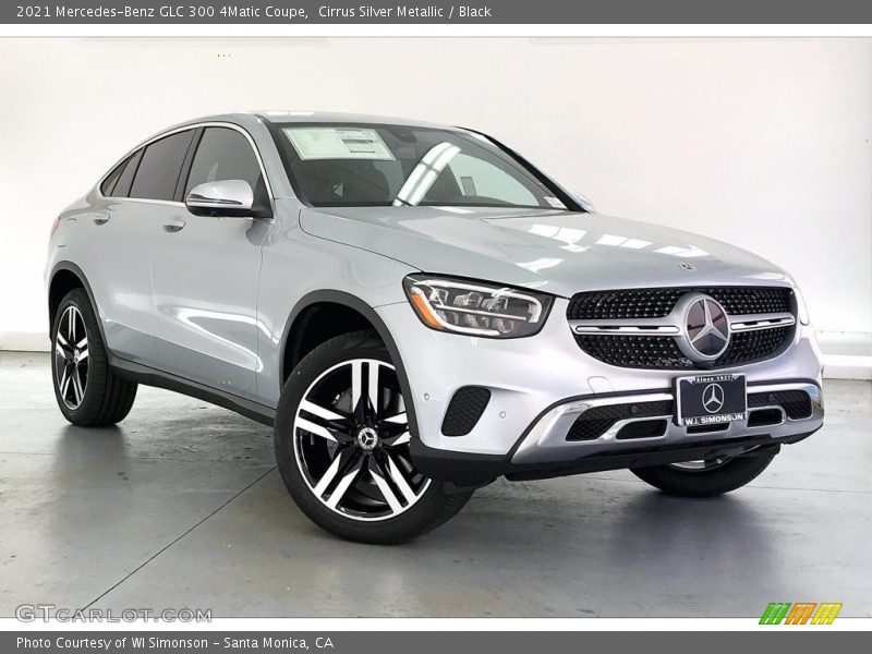 Front 3/4 View of 2021 GLC 300 4Matic Coupe