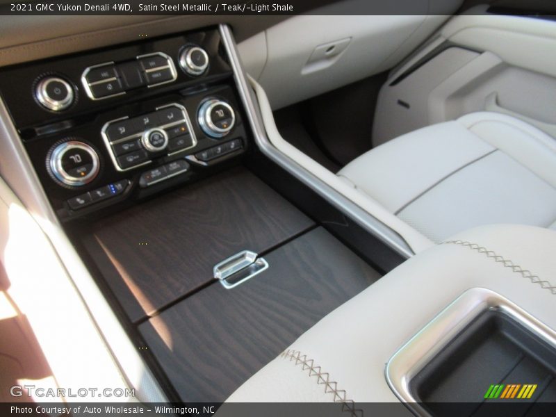 Satin Steel Metallic / Teak/­Light Shale 2021 GMC Yukon Denali 4WD