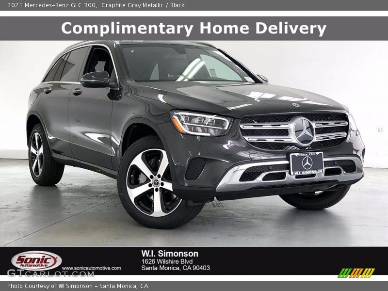Graphite Gray Metallic / Black 2021 Mercedes-Benz GLC 300