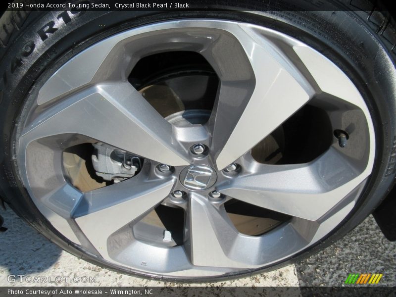 Crystal Black Pearl / Black 2019 Honda Accord Touring Sedan