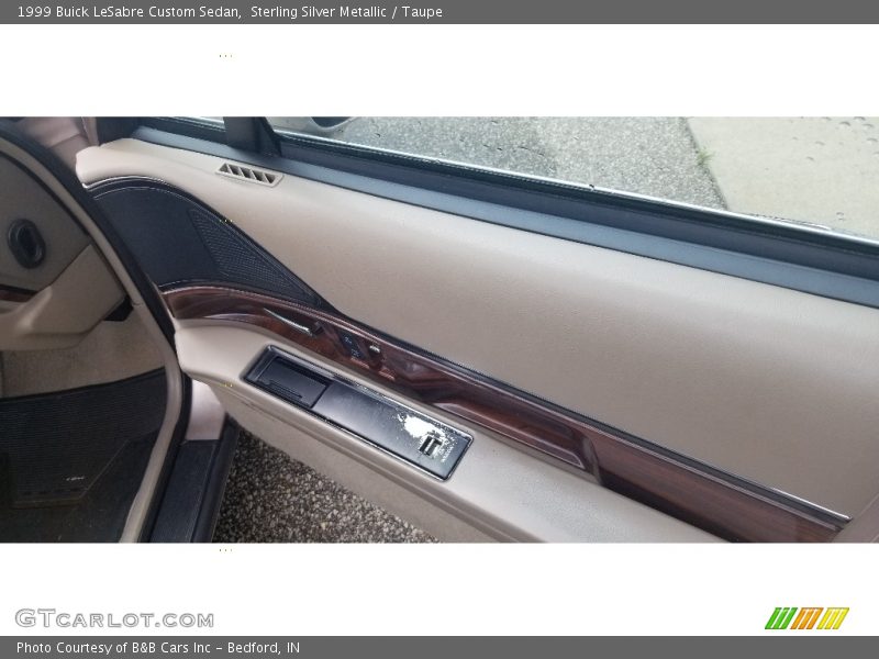 Sterling Silver Metallic / Taupe 1999 Buick LeSabre Custom Sedan