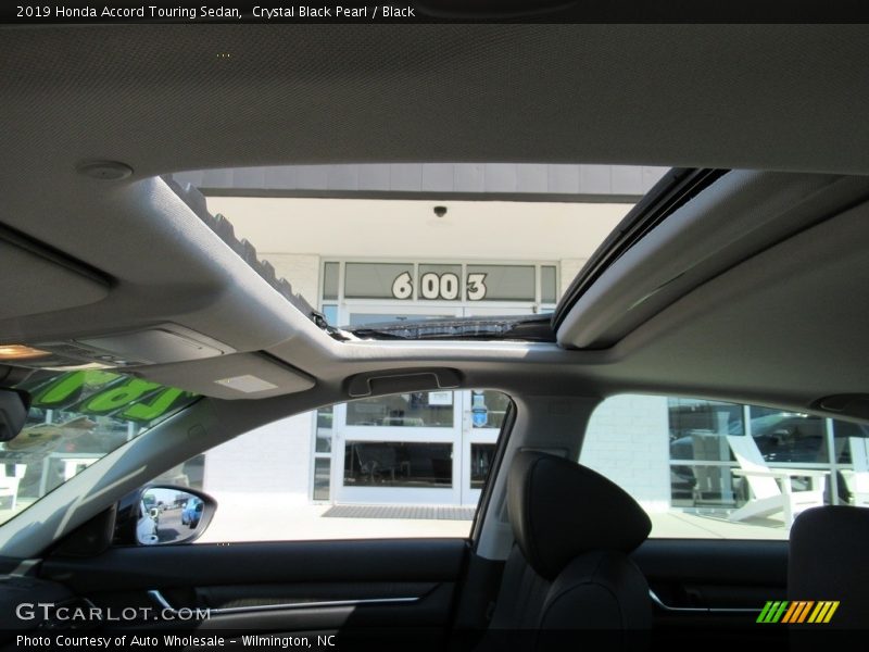 Crystal Black Pearl / Black 2019 Honda Accord Touring Sedan