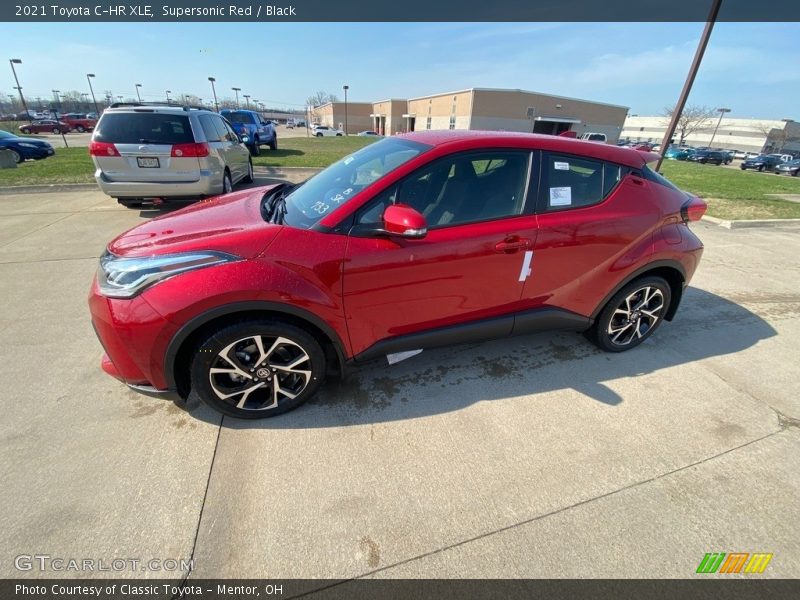 Supersonic Red / Black 2021 Toyota C-HR XLE