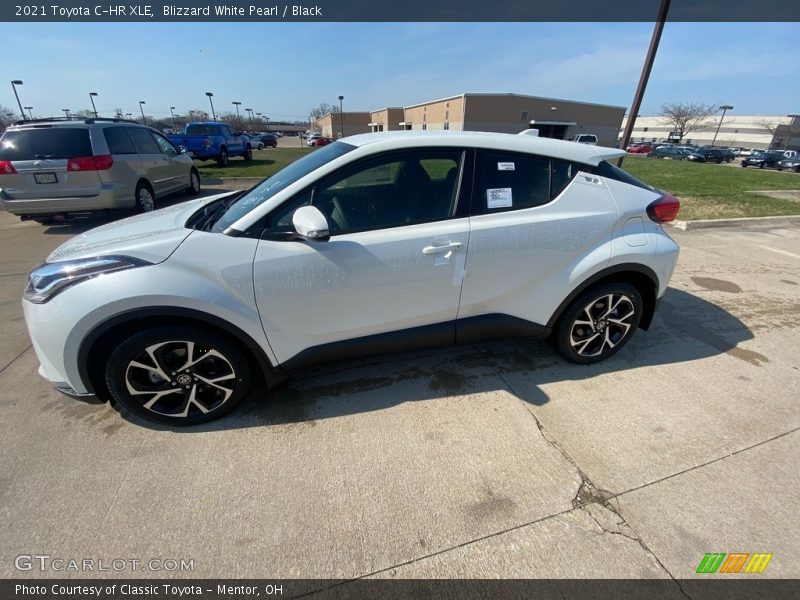 Blizzard White Pearl / Black 2021 Toyota C-HR XLE