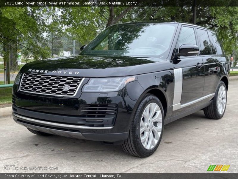 Front 3/4 View of 2021 Range Rover Westminster