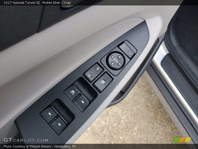 Molten Silver / Gray 2017 Hyundai Tucson SE