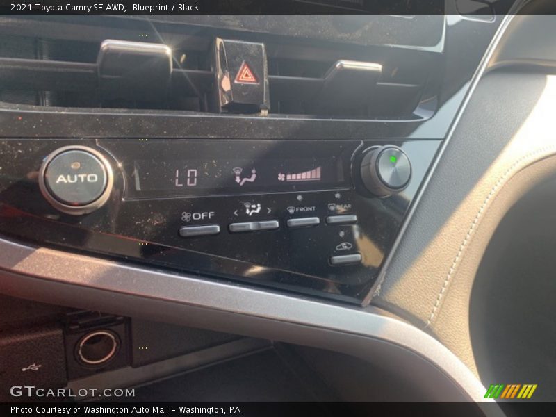 Blueprint / Black 2021 Toyota Camry SE AWD