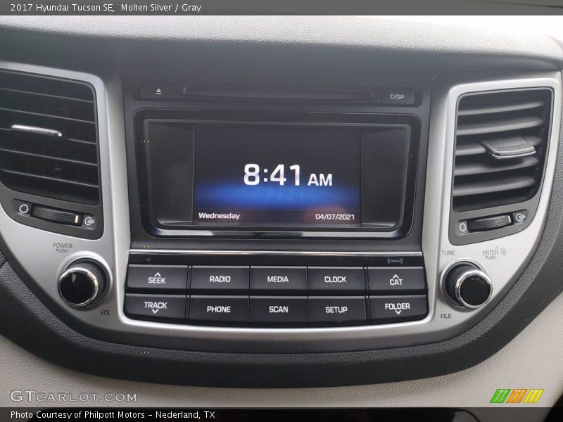 Molten Silver / Gray 2017 Hyundai Tucson SE