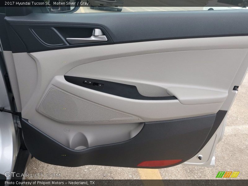 Molten Silver / Gray 2017 Hyundai Tucson SE