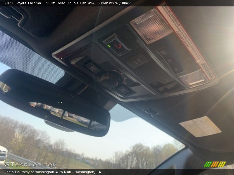 Super White / Black 2021 Toyota Tacoma TRD Off Road Double Cab 4x4