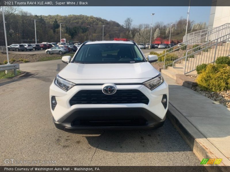 Super White / Black 2021 Toyota RAV4 XLE AWD